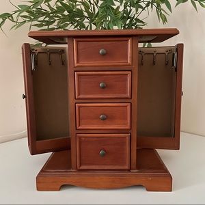 Jewelry Box/Storage